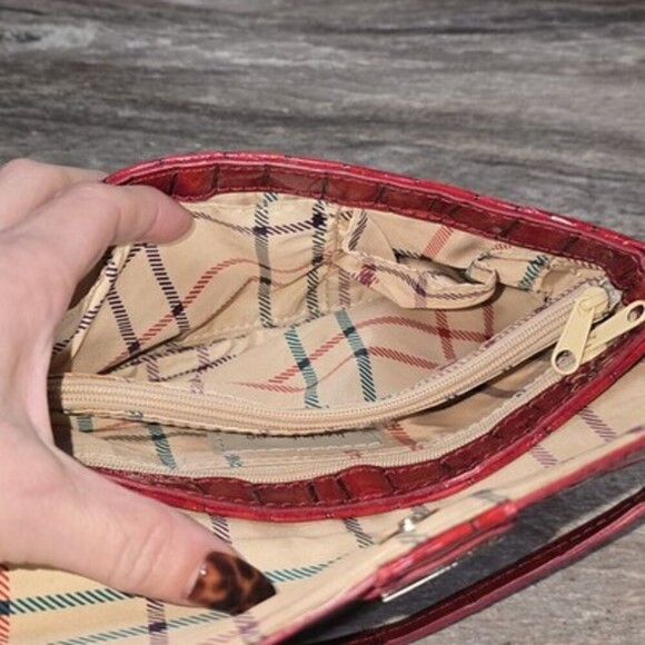 Liz Claiborne Red Croc-Embossed Shoulder Bag Wristlet Purse – Patent Gloss –... - Picture 7 of 9